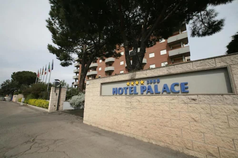Hotel Palace 2000 52/60
