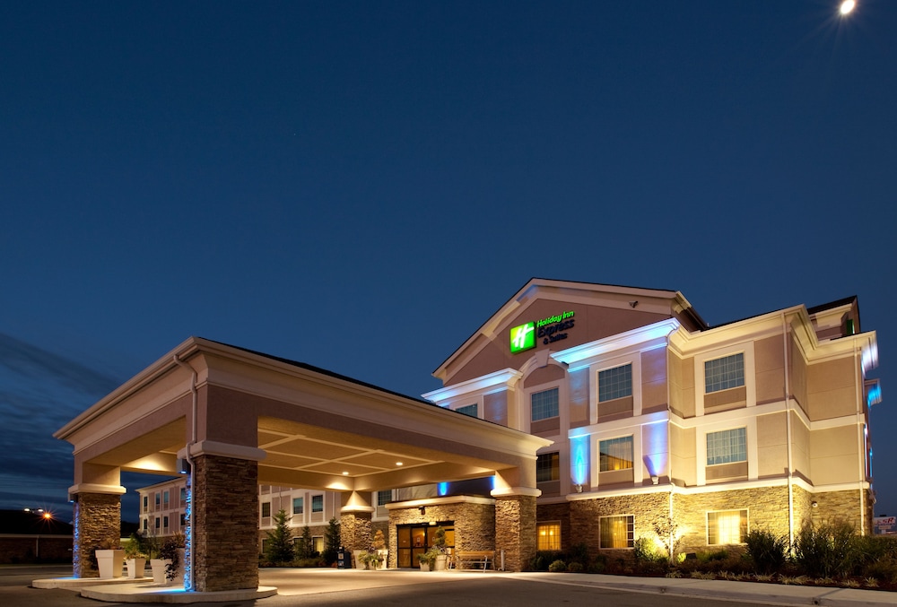 Holiday Inn Express Hotel and Suites Ada 3/57
