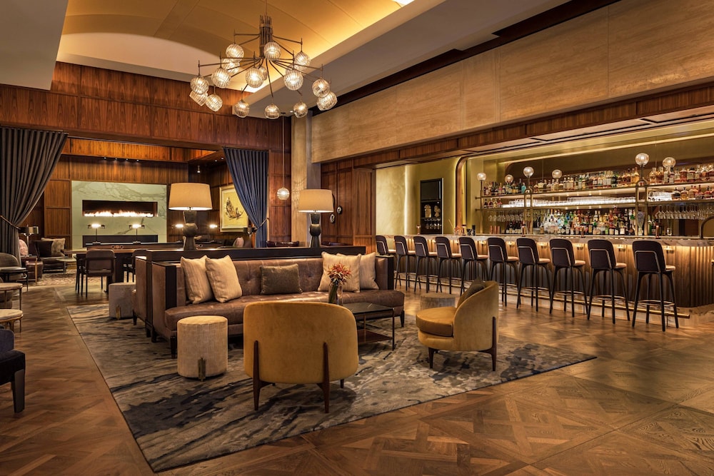 THE RITZ-CARLTON BOSTON 42/48
