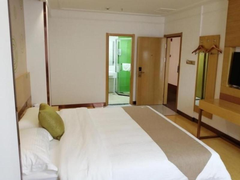 GreenTree Inn Nantong Qidong Binhai Industrial Park Zone Nanhai Road Express Hotel 12/23