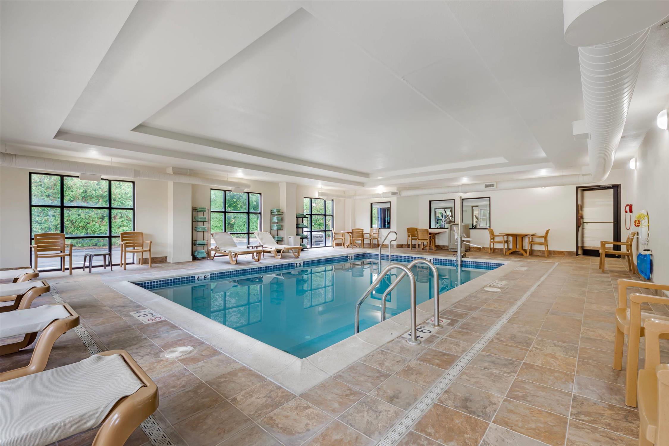 Comfort Suites Lewisburg, PA 21/48