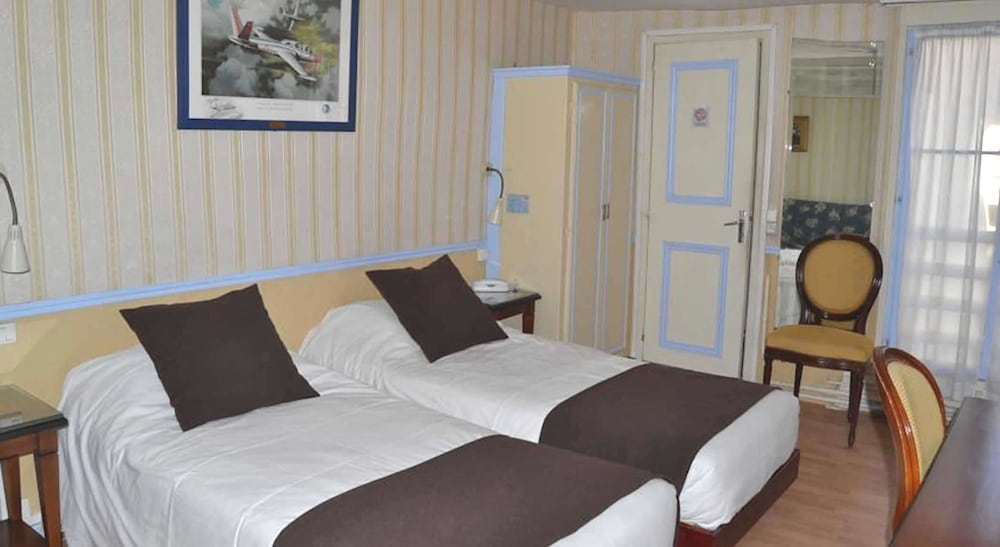 Brit Hotel Les Comtes de Champagne Centre Historique 15/50