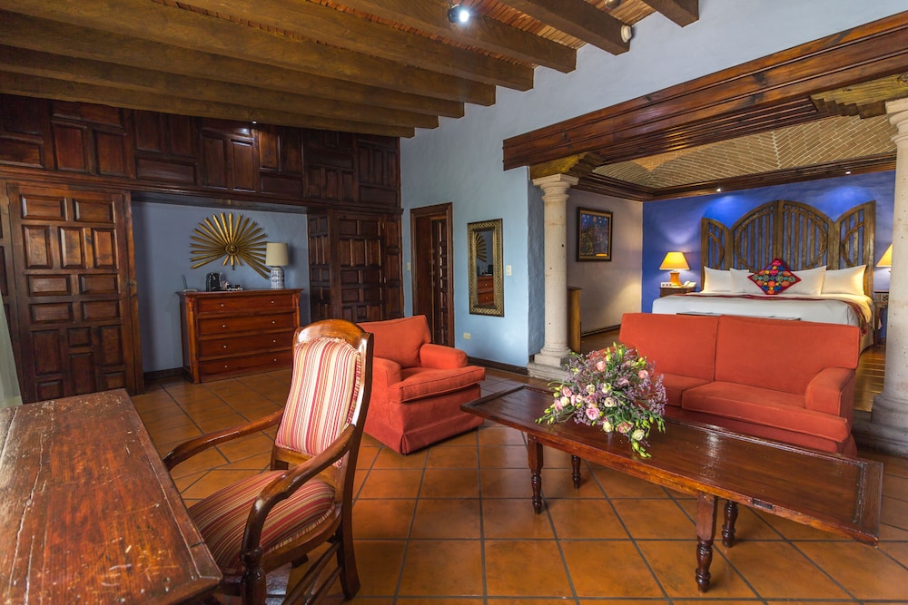 Villa Montana Hotel And Spa Boutique 44/70