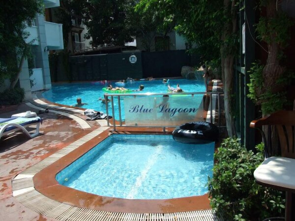 Two Seas Hotel 47/50