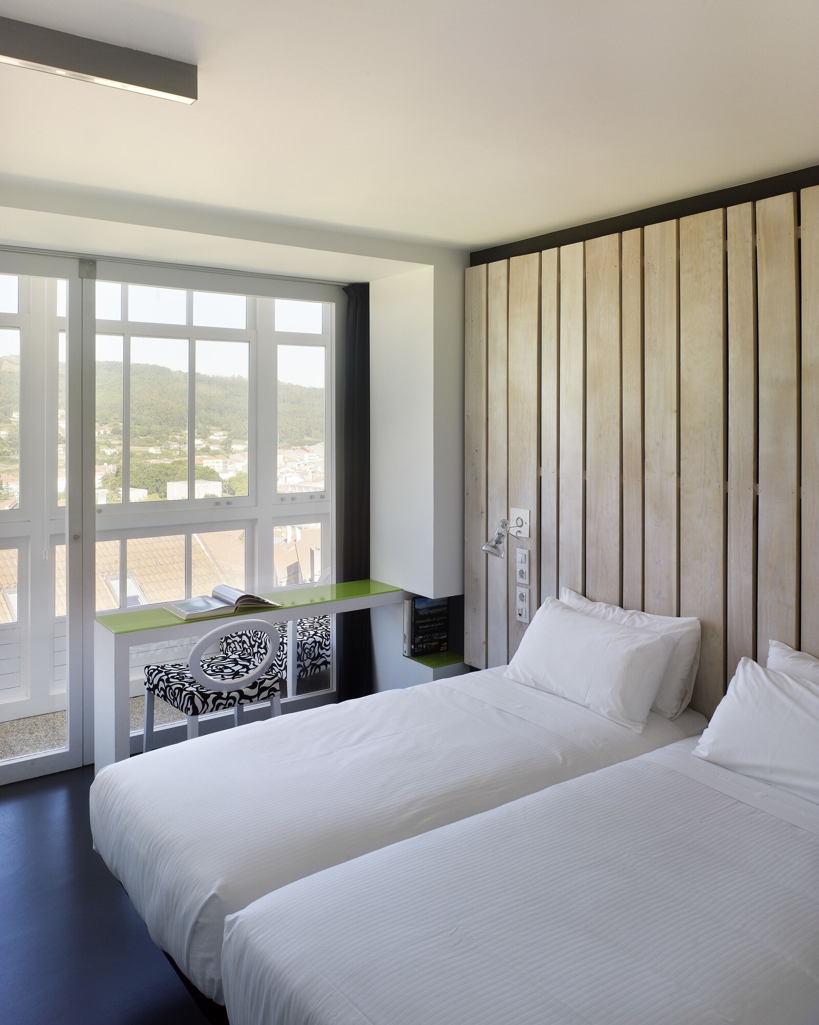 GALLERY, SUPERIOR, DOUBLE BED