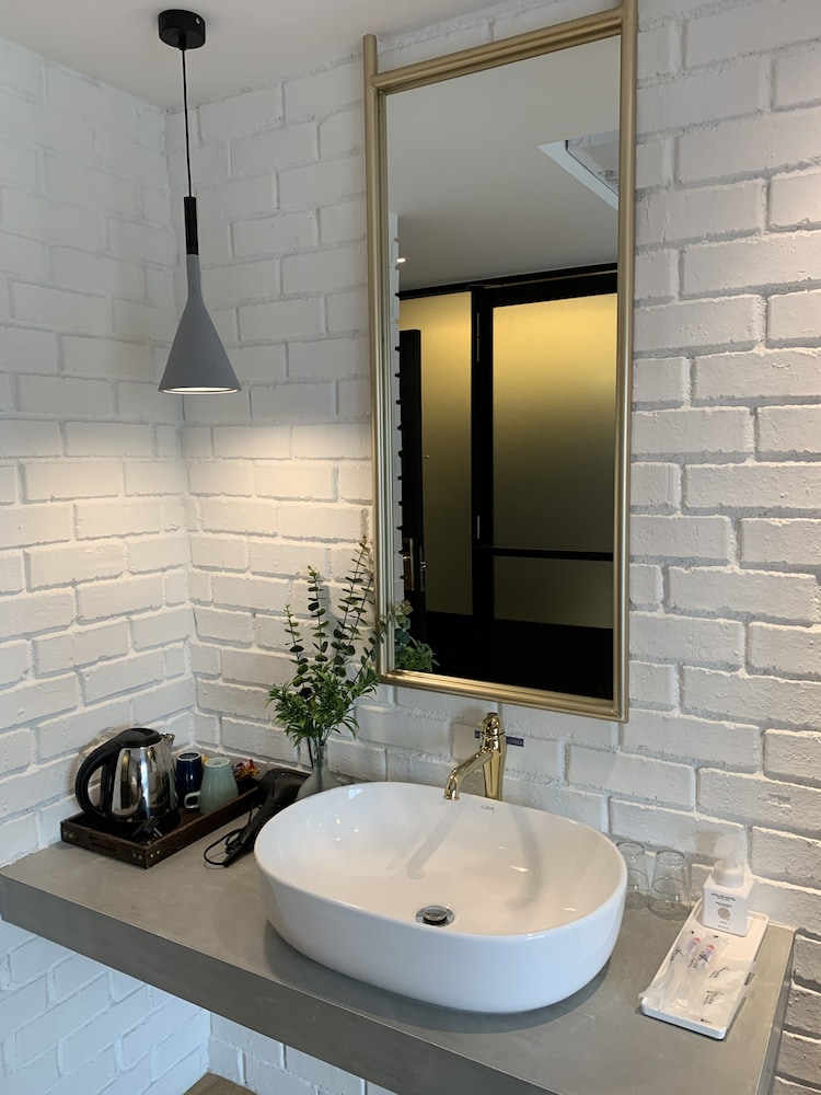Atelier Hotel Johor Bahru 48/50