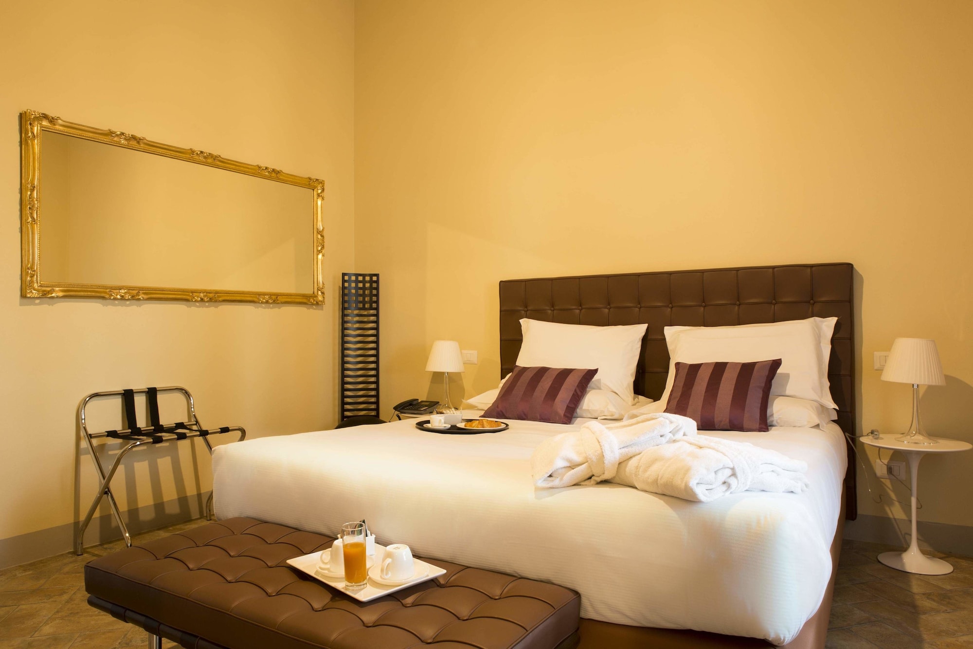Superior, Queen Bed