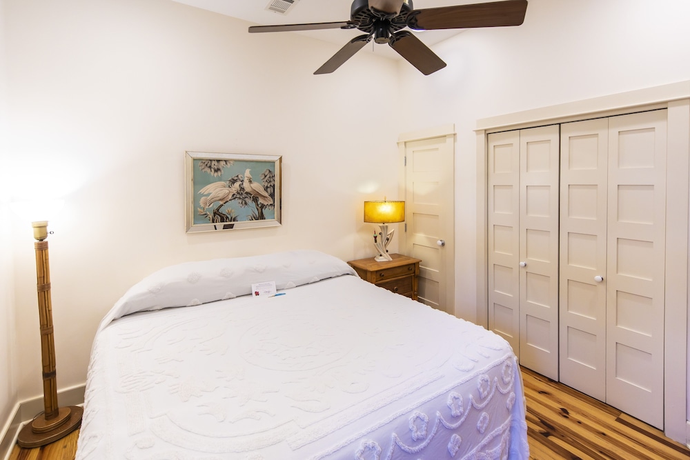 Deluxe, Flat, Apartment, King Bed, Sofa