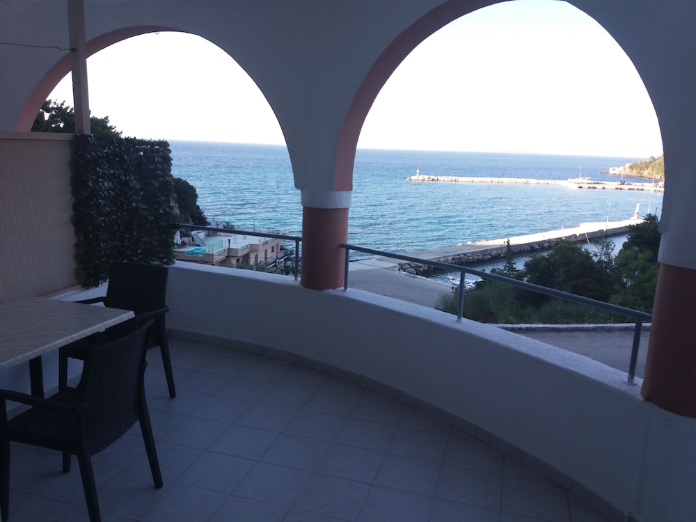 Harbour View 52/60