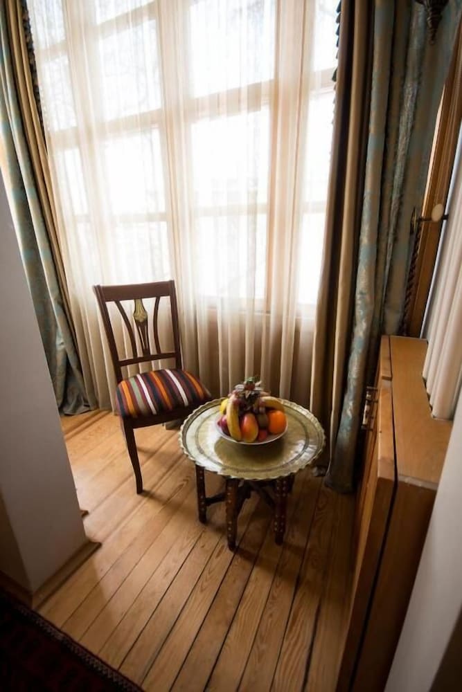 Sultan Corner Suites 40/49