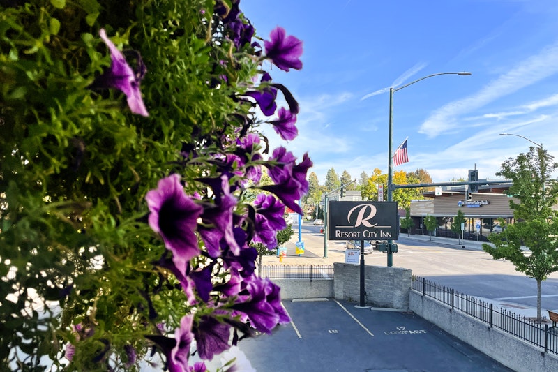 Resort City Inn Coeur D Alene 36/38