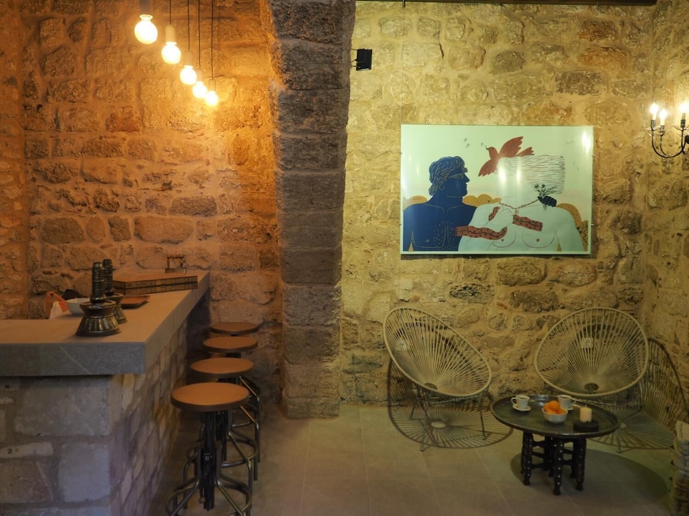 TRINITY BOUTIQUE HOTEL 31/45
