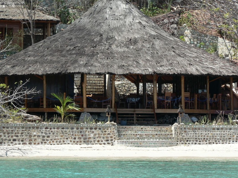 Waecicu Eden Beach Hotel 46/50