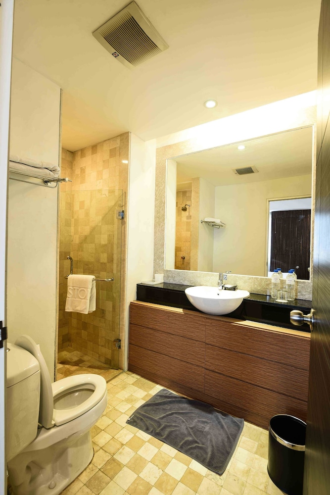 The Malibu Suites Balikpapan 36/36