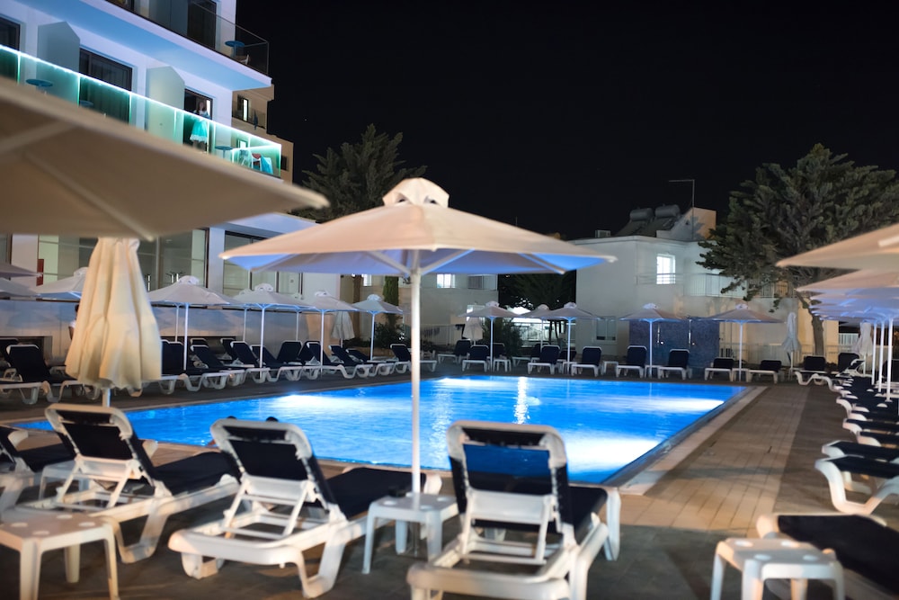 Mandali Hotel 32/39