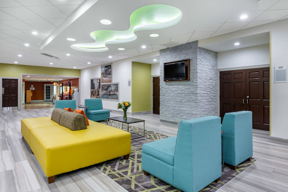 Quality Inn & Suites Palatka Riverfront 24/47