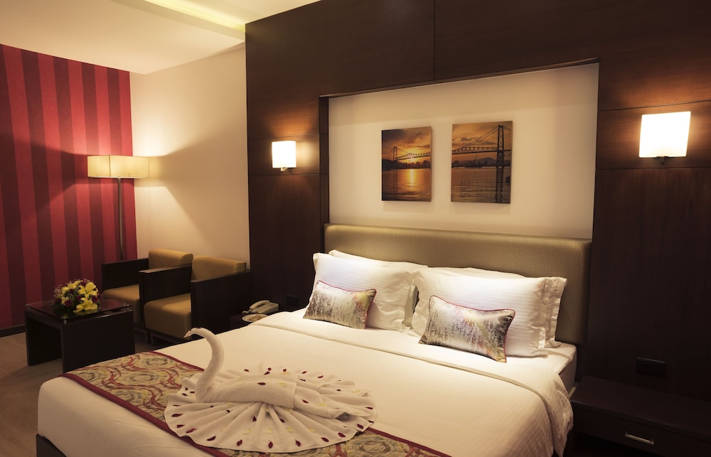 Hash Six Hotels 26/65
