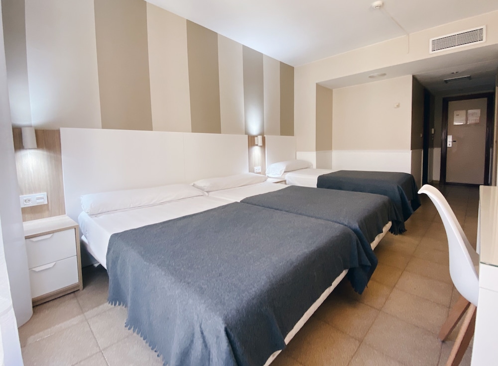 Hotel Río Arga 7/44