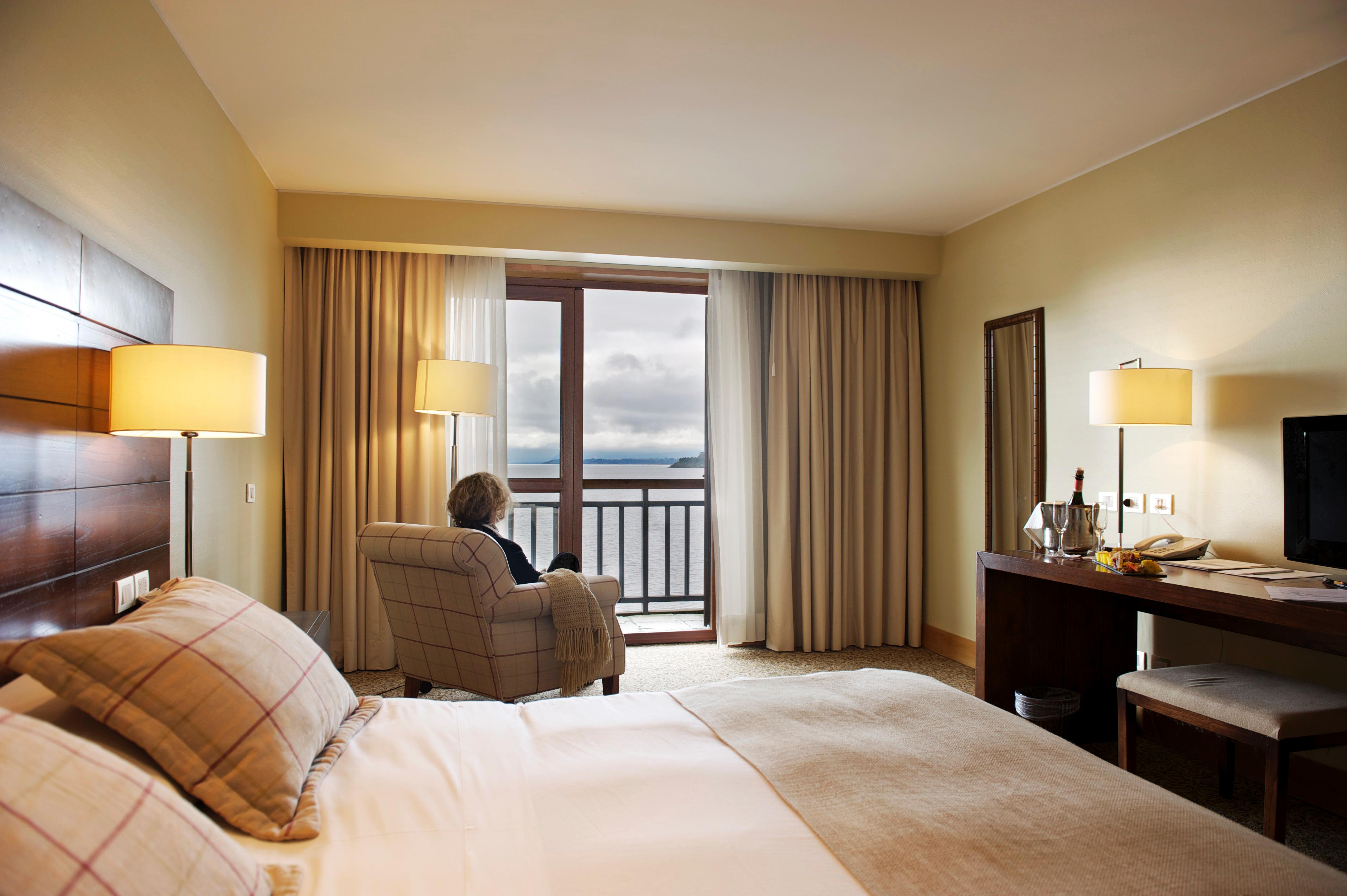 Junior Suite, Double Bed, Volcano View