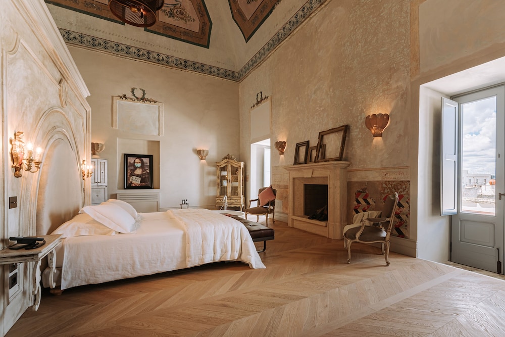 Presidential, Paragon, Suite, King Bed