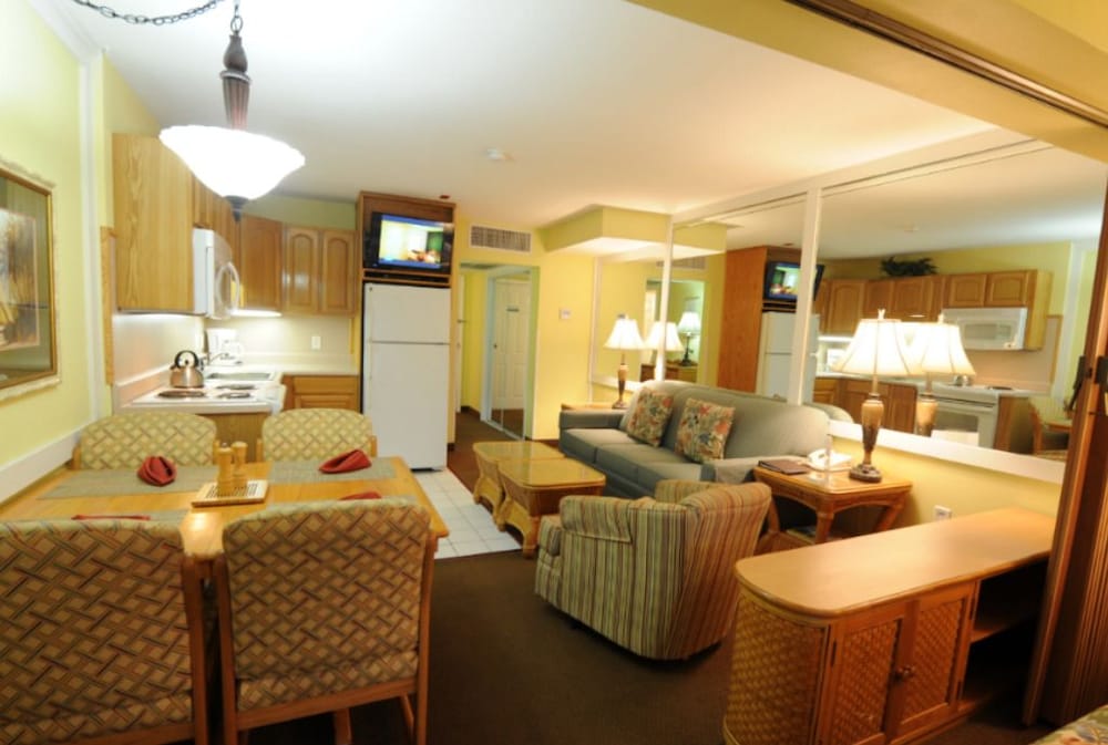 Destin Holiday Beach Resort 35/50