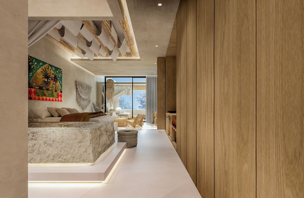 Cafe del Mar Hotel 4/50