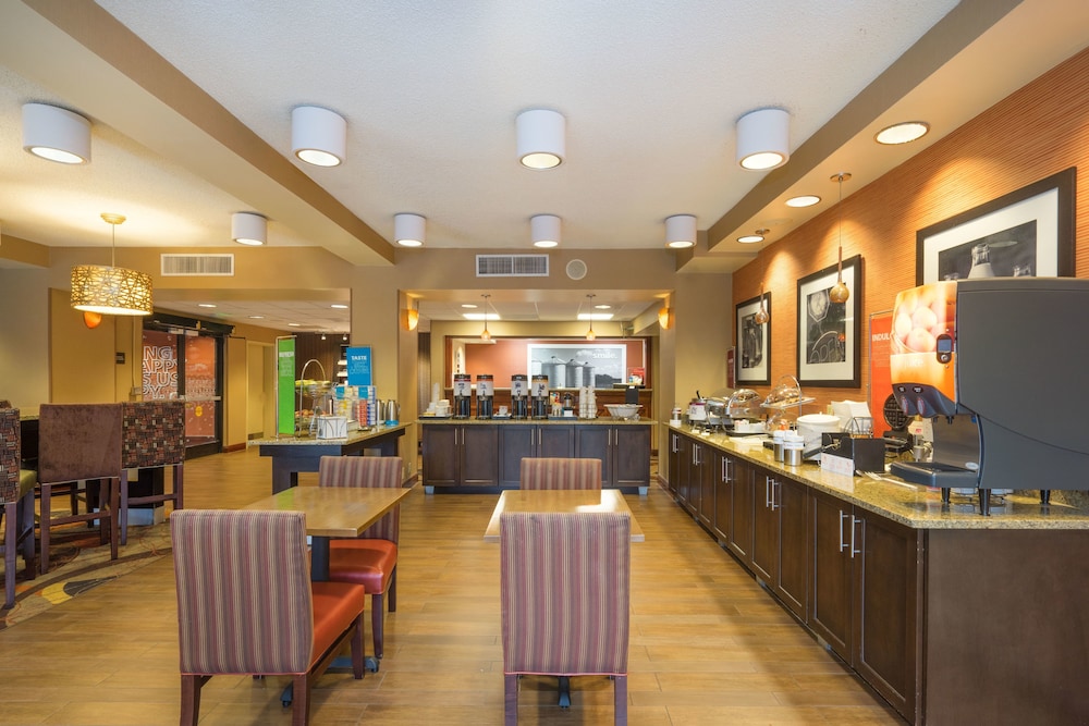 HAMPTON INN JONESBORO 33/39