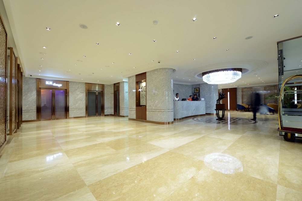 Kempinski Hotel Khan Palace 4/81