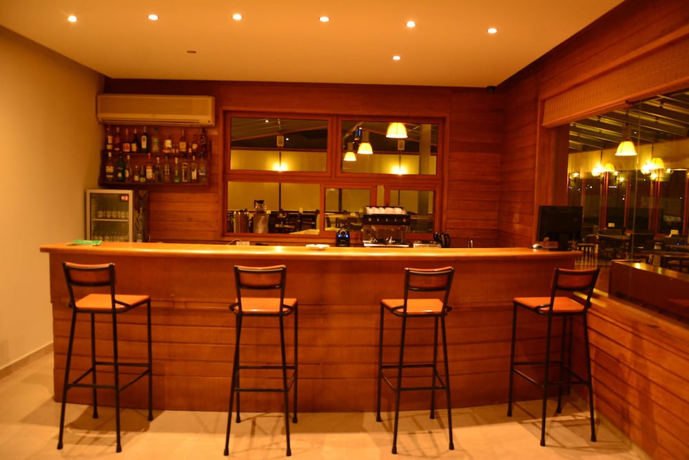 MONTEVERDE HOTEL 50/64
