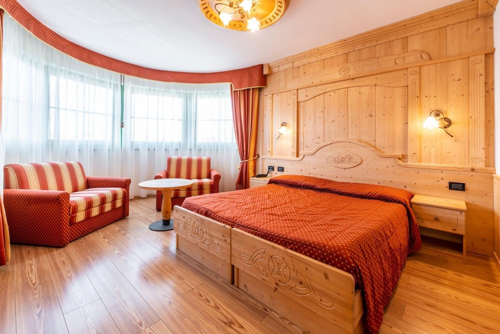 Lady Maria Hotel And Resort 32/70