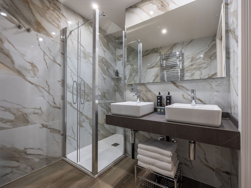 IH Hotels Milano Centrale, Milan