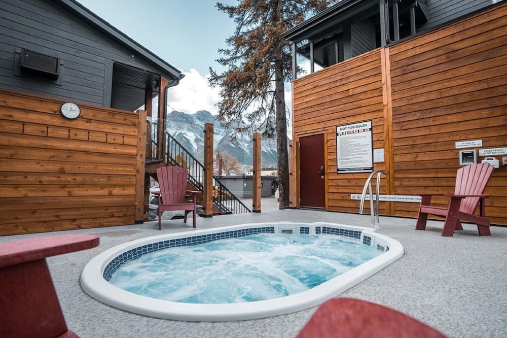 Lamphouse Hotel 21/49