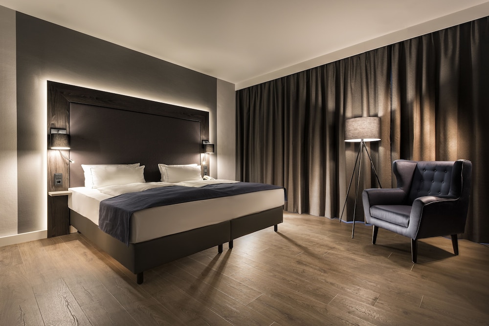 HOLIDAY INN BERLIN CITY WEST 17/71