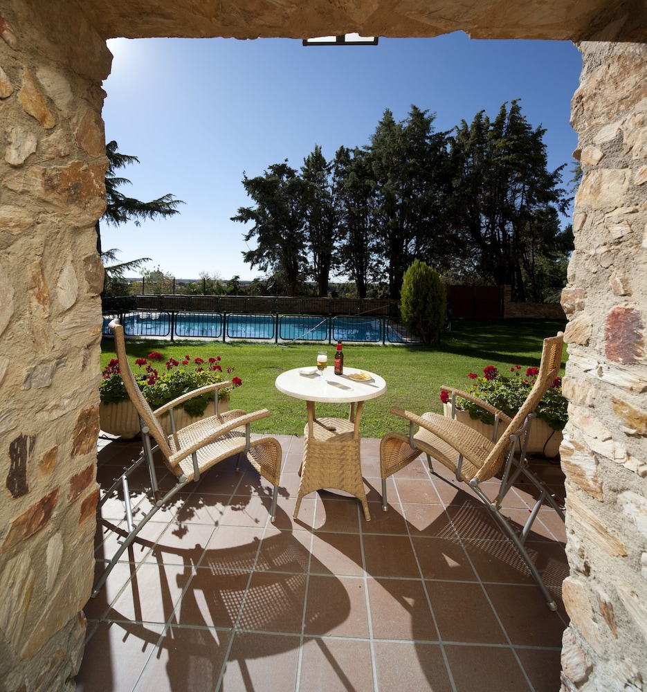 Parador De Benavente 3/63