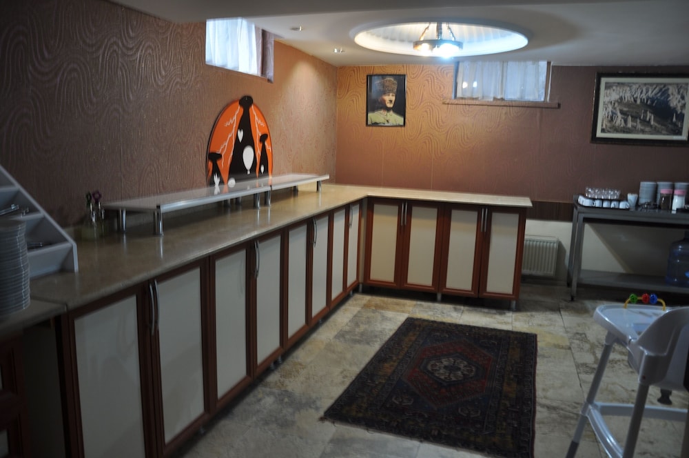 Sena Hotels 12/63