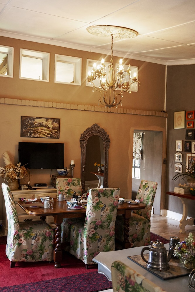 Town And Country Guest House 1/50