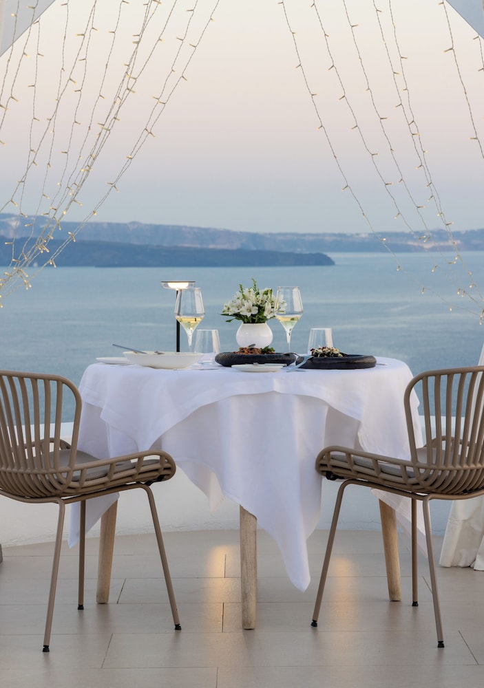 Aspaki Exclusive Hotel by Art Maisons 60/71