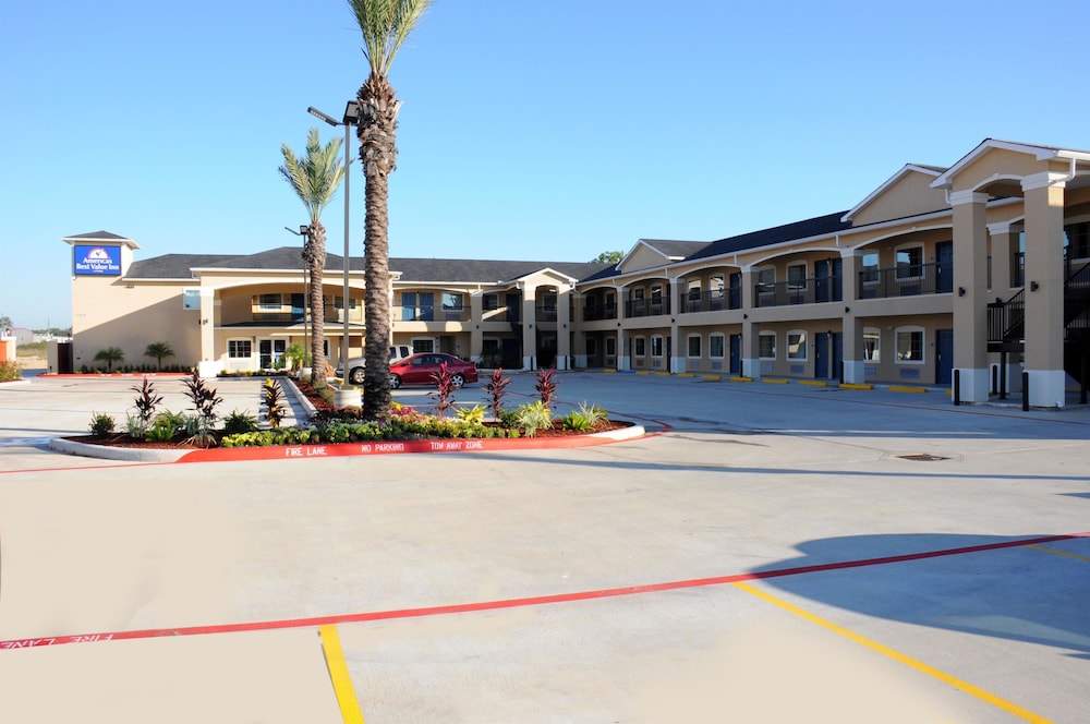 Americas Best Value Inn - Houston / Fm 529 7/28