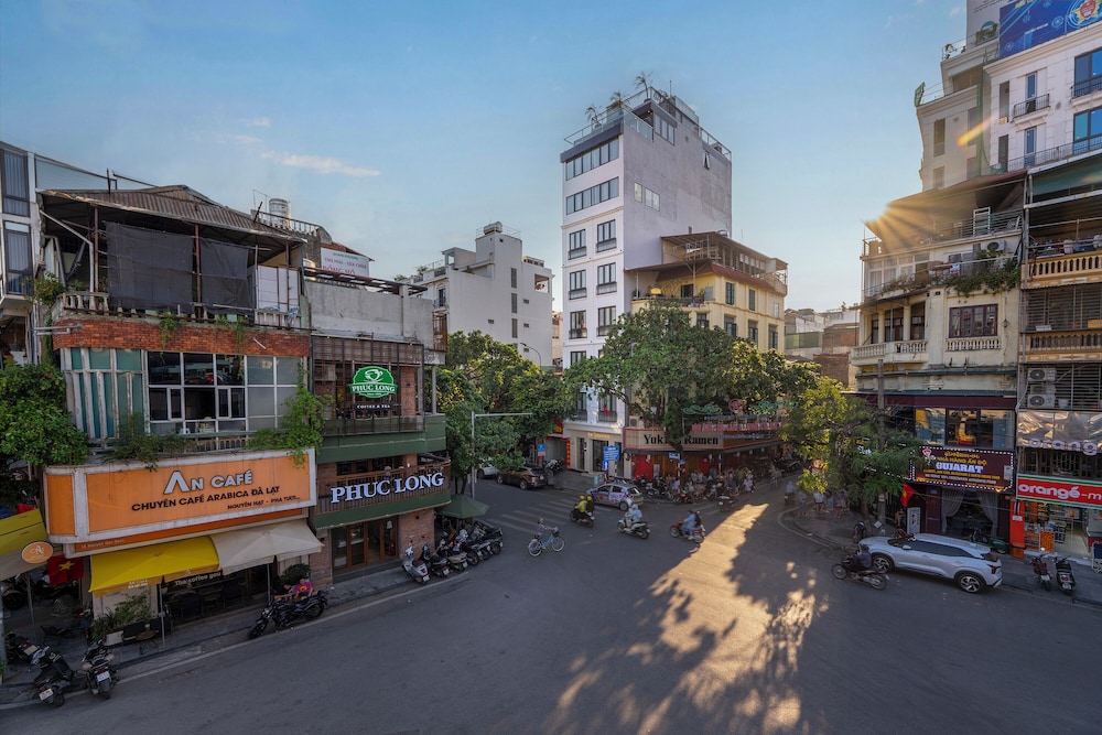 The Q Boutique Hotel 34/41
