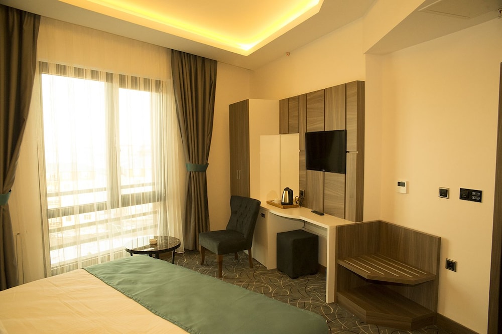Winter City Hotel 15/35