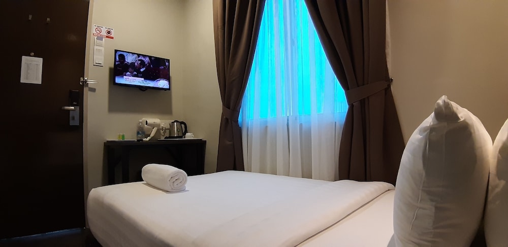 Miico Hotel Mount Austin 36/58