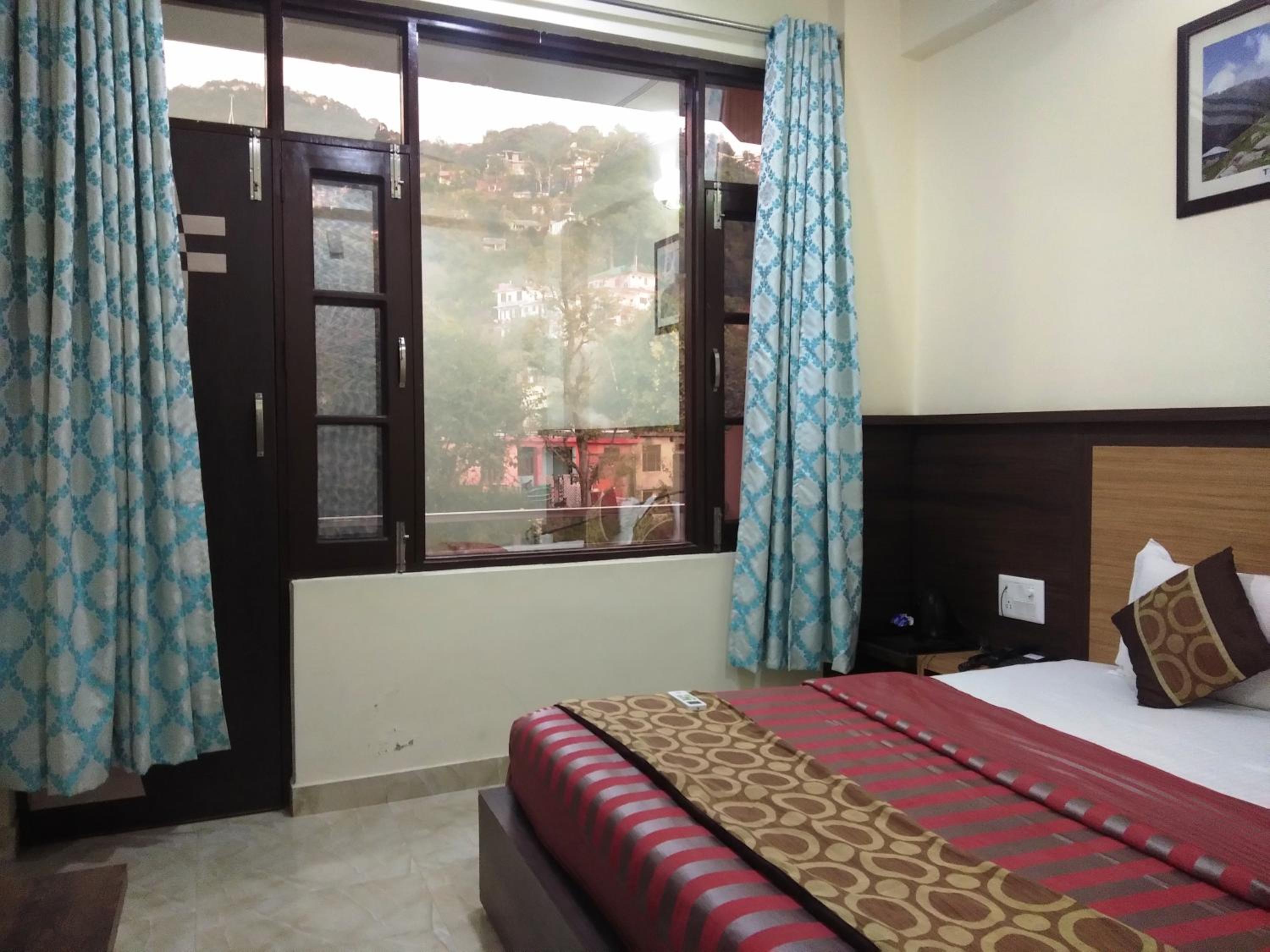 Oyo 10820 Hotel Nature's View 13/68