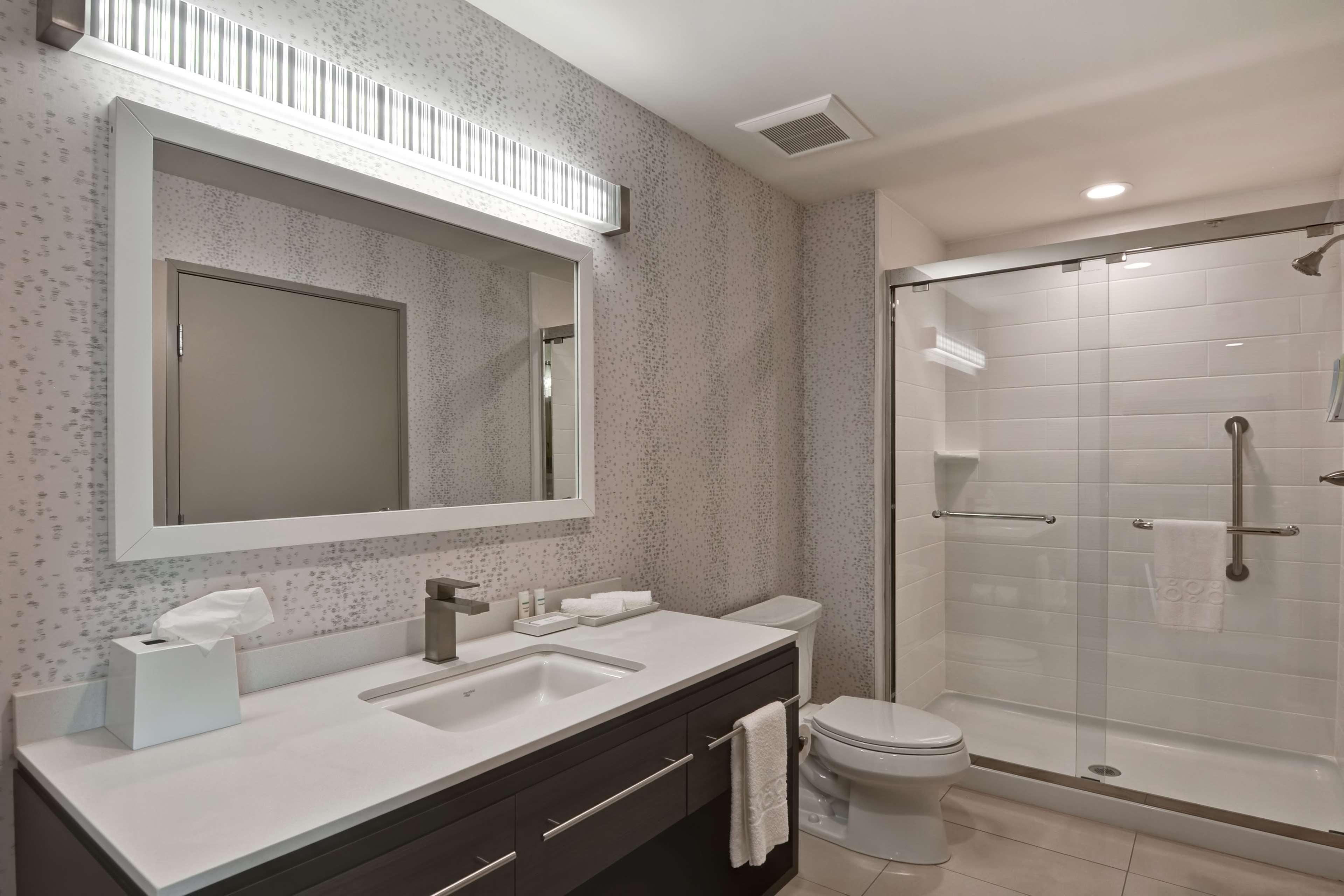 STUDIO, SUITE, QUEEN BED, ACCESSIBLE