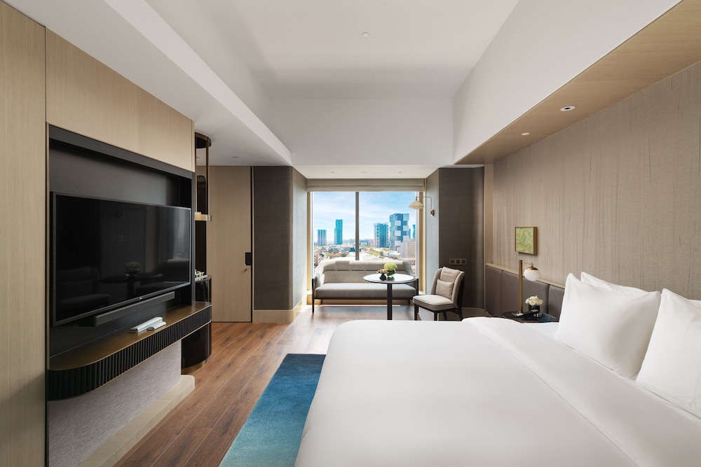 Intercontinental Kaohsiung 18/76