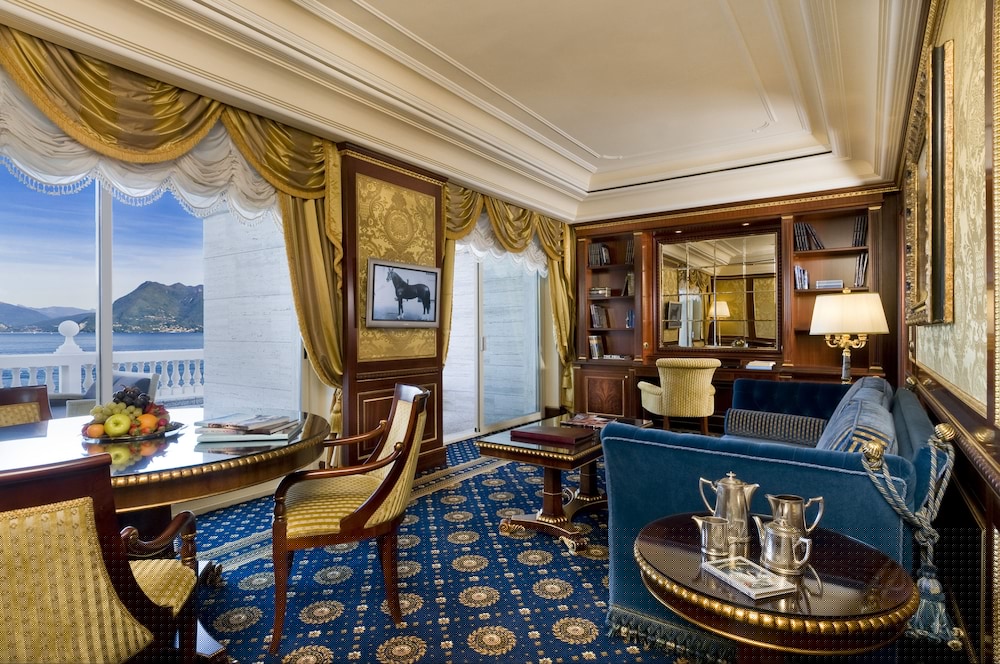 Grand Hotel Bristol 27/33
