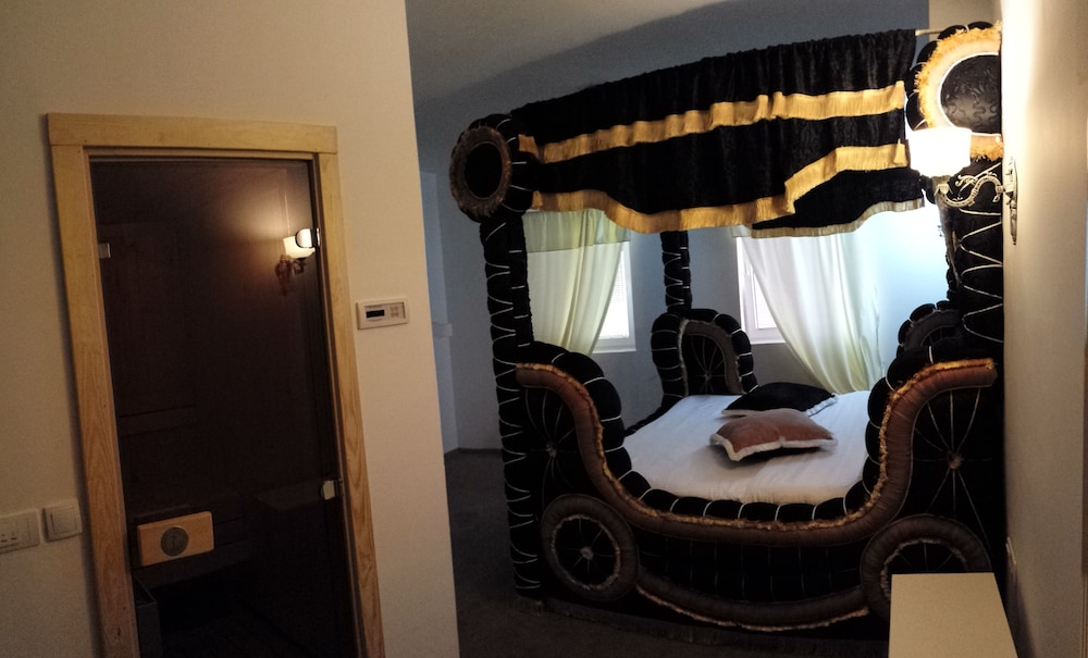 Bali Colosseum Hotel 17/50