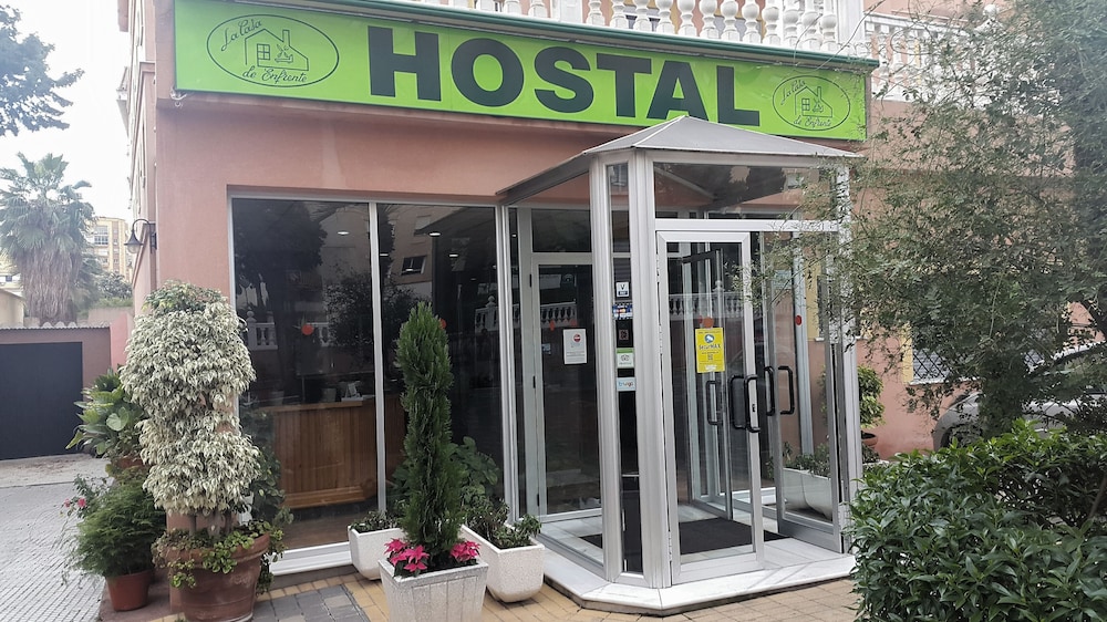 Hostal La Casa de Enfrente photo1
