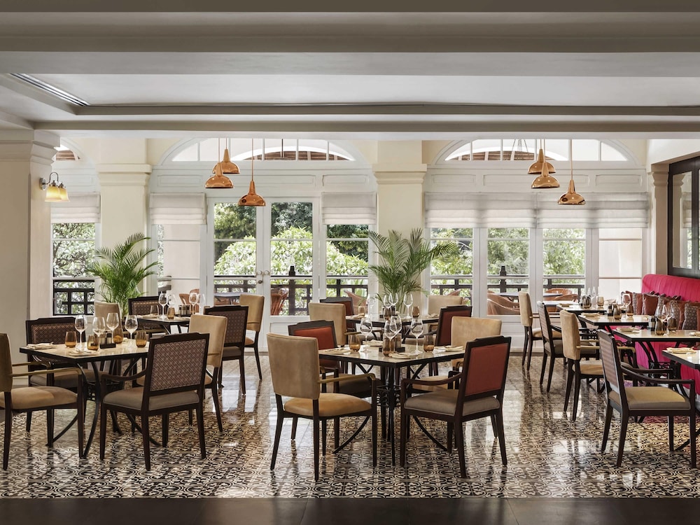 Raffles Hotel Le Royal 60/78