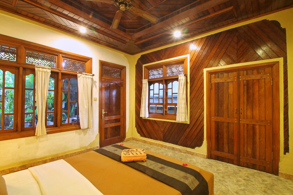 Hibiscus Cottages 37/61