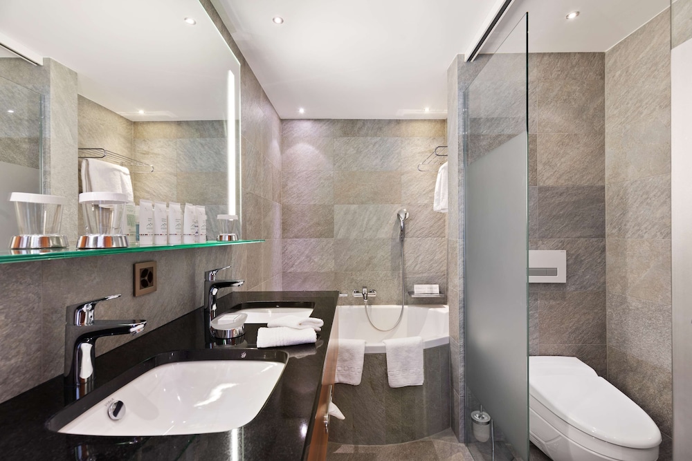 Grand Hotel Zermatterhof 50/50